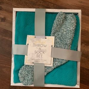Teal Plush throw and sock gift set